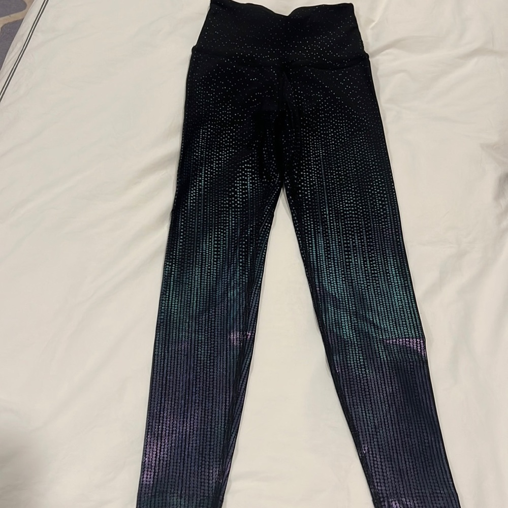 Beyond Yoga Leggings with iridescent dots - Small